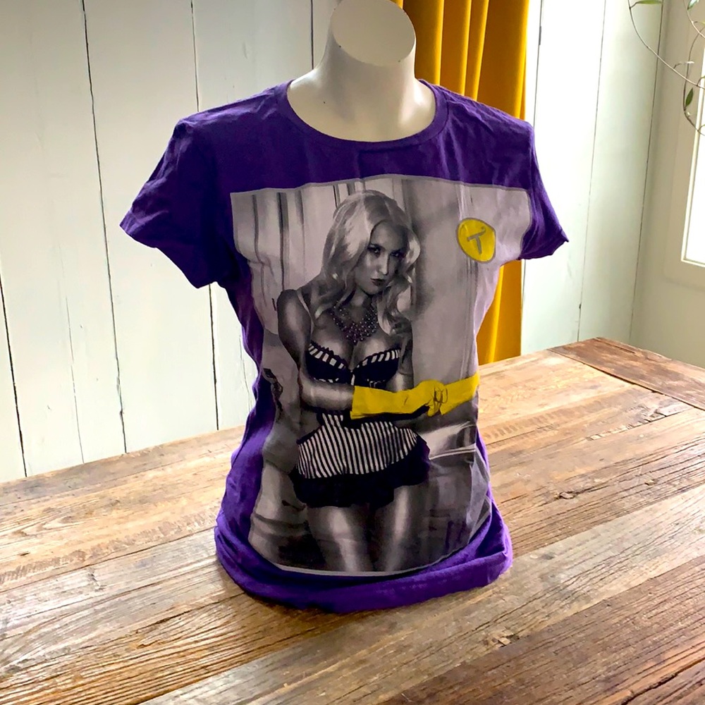 Tits tee size XL good condition